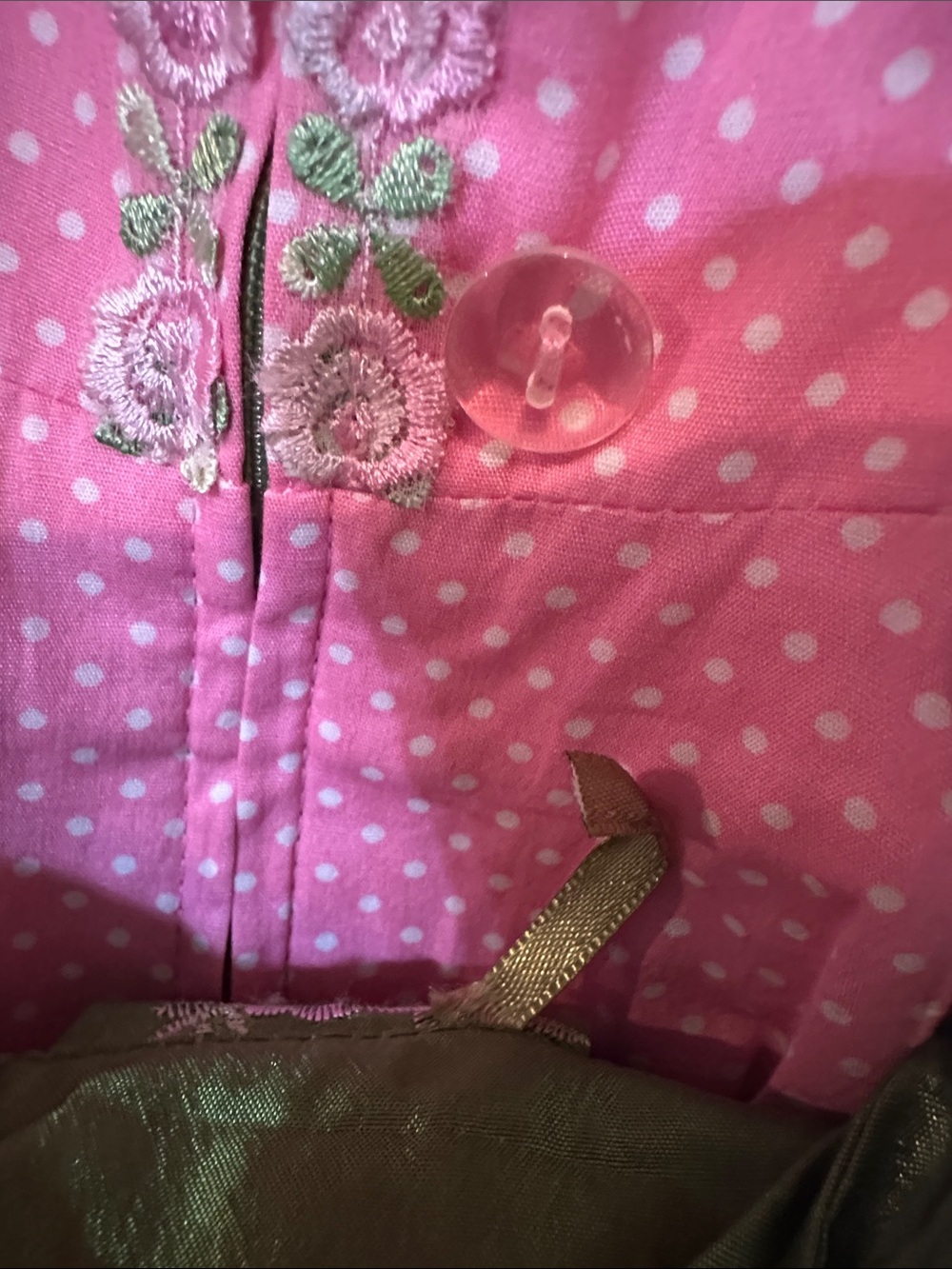 NWT pink polka dot midi dirndl with embroidered green taffeta apron. - Picture 9 of 10